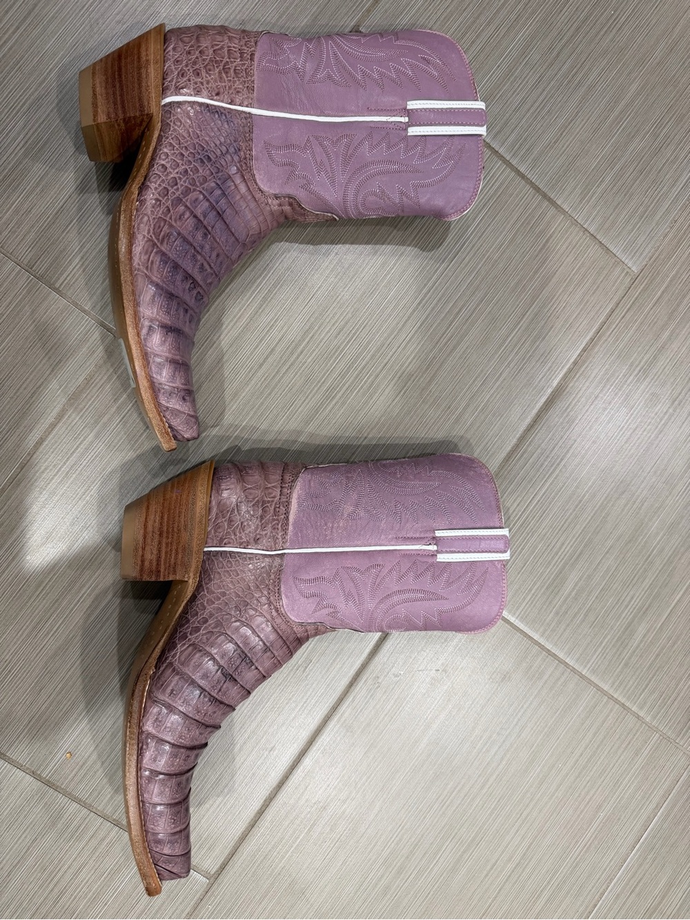 Lucchese lilac dale caiman boots. 8b. Brand new - Picture 3 of 6